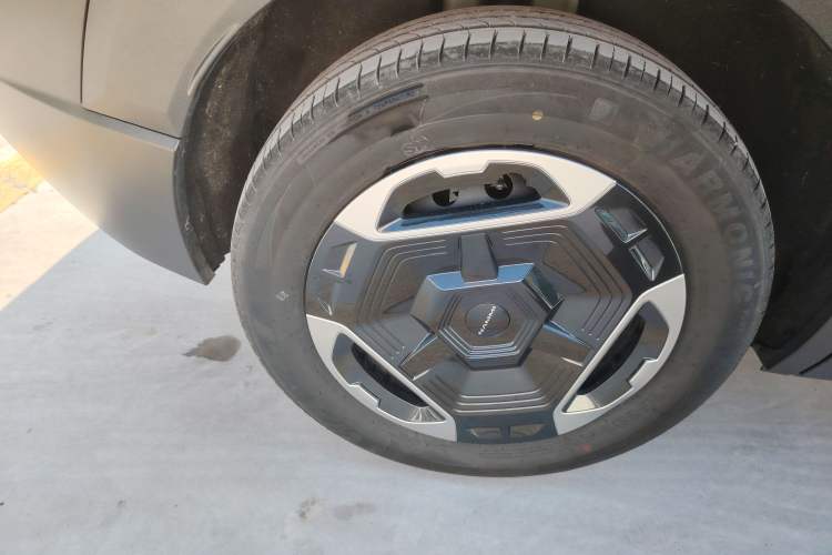 Used Dongfeng NAMMI 06 2025 401 Air Exterior 5