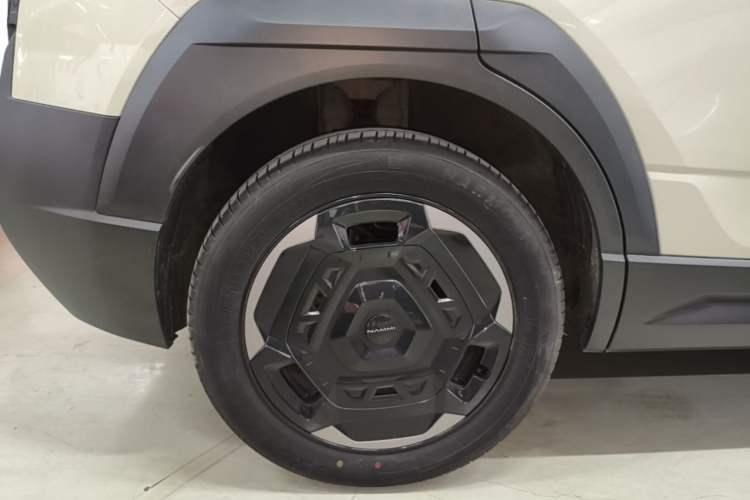 Used Dongfeng NAMMI 06 2025 471 Ultra Exterior 5