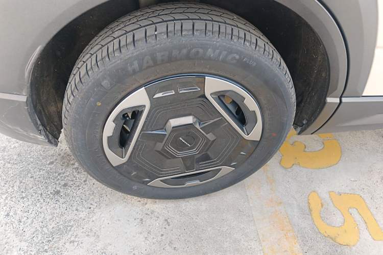 Used Dongfeng NAMMI 06 2025 401 Air Exterior 5