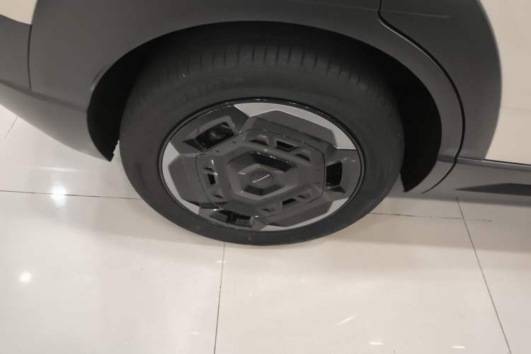 Used Dongfeng NAMMI 06 2025 471 Ultra Exterior 5
