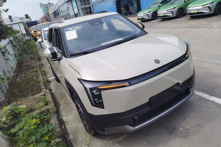 Used Dongfeng NAMMI 06 2025 401 Air Front Right 45 Deg