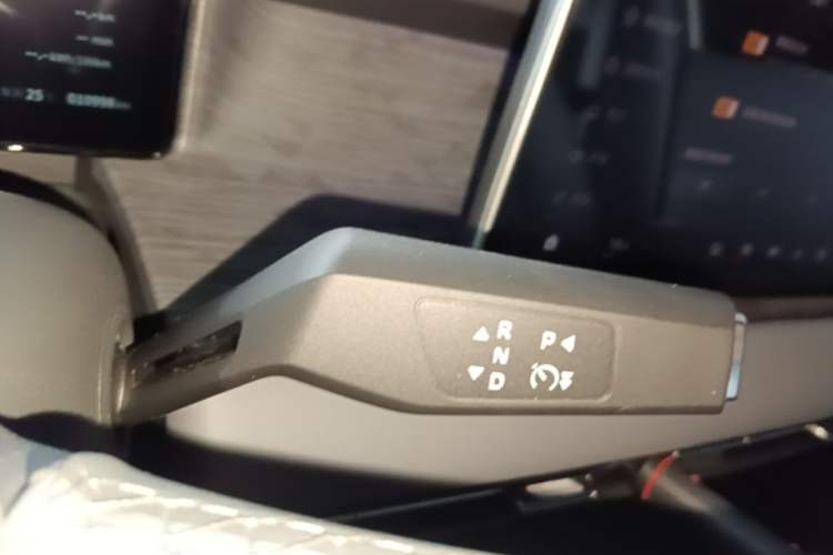 Used Dongfeng NAMMI 06 2025 471 Ultra Gear Lever