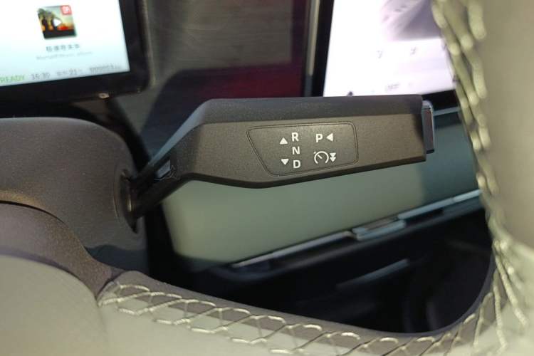 Used Dongfeng NAMMI 06 2025 471 Ultra Gear Lever