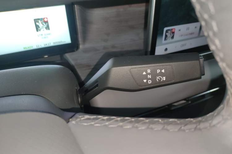 Used Dongfeng NAMMI 06 2025 471 Ultra Gear Lever