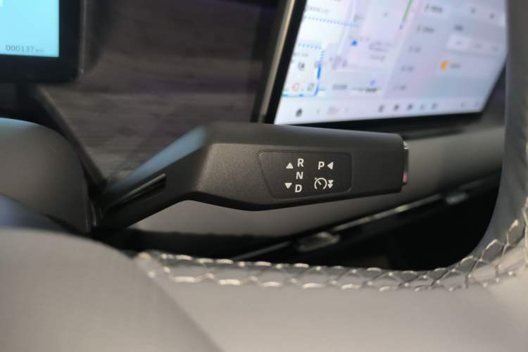 Used Dongfeng NAMMI 06 2025 471 Ultra Gear Lever