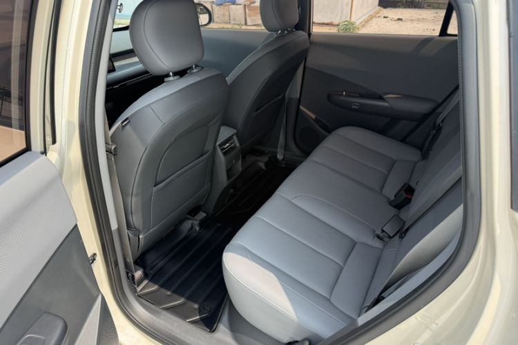 Used Dongfeng NAMMI 06 2025 401 Air Interior 5