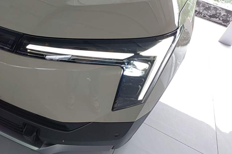 Used Dongfeng NAMMI 06 2025 471 Ultra Left Front Headlight