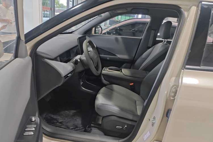 Used Dongfeng NAMMI 06 2025 471 Ultra Left Front Seat