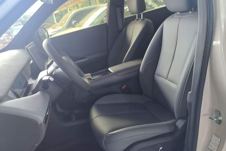 Used Dongfeng NAMMI 06 2025 471 Ultra Left Front Seat