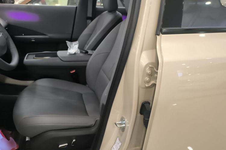 Used Dongfeng NAMMI 06 2025 471 Ultra Left Front Seat