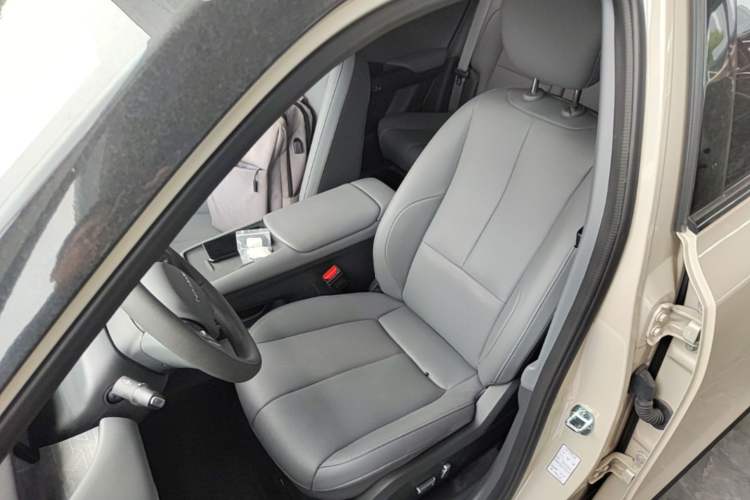 Used Dongfeng NAMMI 06 2025 471 Ultra Left Front Seat