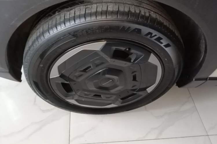 Used Dongfeng NAMMI 06 2025 471 Ultra Left Front Wheel Hub