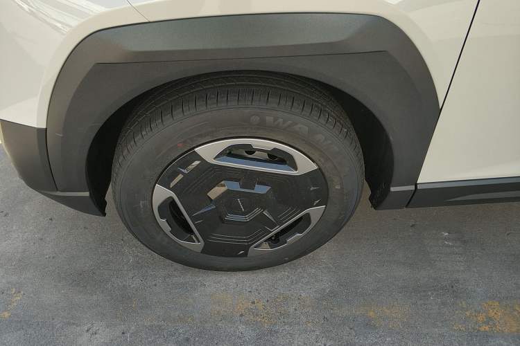 Used Dongfeng NAMMI 06 2025 401 Air Left Front Wheel Hub
