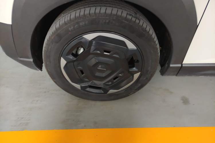 Used Dongfeng NAMMI 06 2025 471 Ultra Left Front Wheel Hub