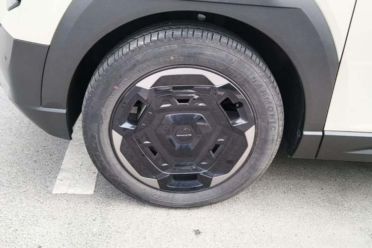Used Dongfeng NAMMI 06 2025 471 Ultra Left Front Wheel Hub