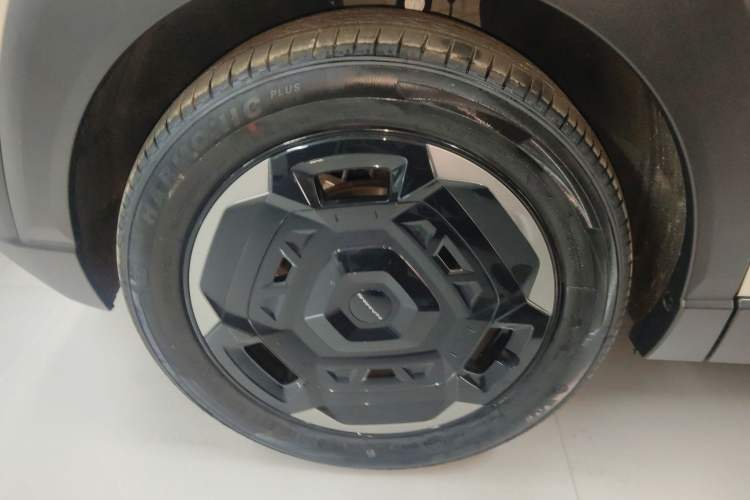 Used Dongfeng NAMMI 06 2025 471 Ultra Left Front Wheel Hub