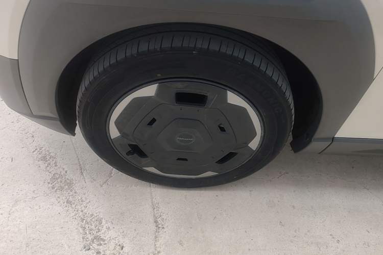 Used Dongfeng NAMMI 06 2025 471 Ultra Left Front Wheel Hub