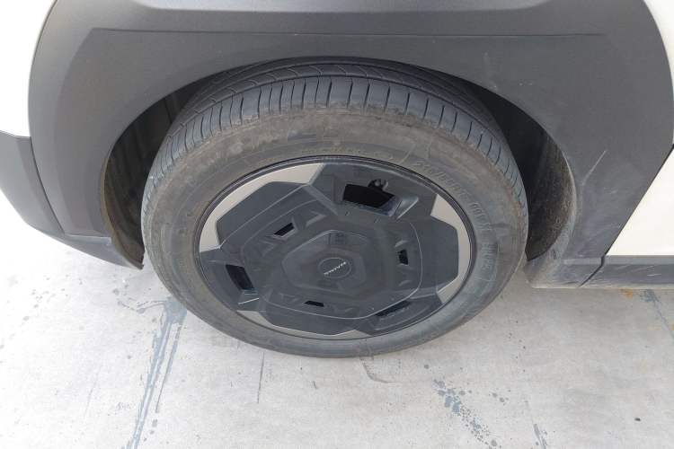 Used Dongfeng NAMMI 06 2025 471 Ultra Left Front Wheel Hub