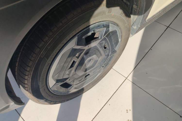 Used Dongfeng NAMMI 06 2025 471 Ultra Left Front Wheel Hub