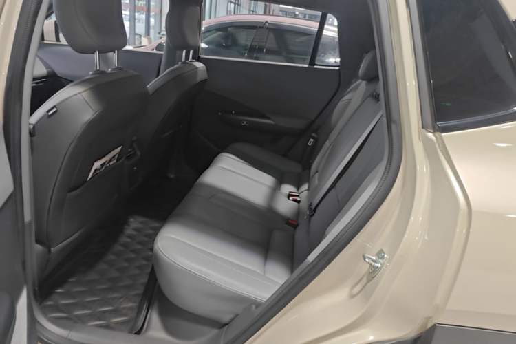 Used Dongfeng NAMMI 06 2025 471 Ultra Left Rear Seat