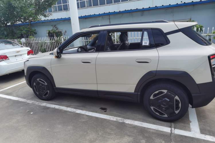 Used Dongfeng NAMMI 06 2025 401 Air Left Side