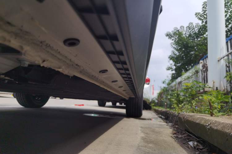 Used Dongfeng NAMMI 06 2025 401 Air Left Side Sill