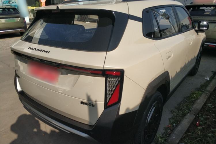 Used Dongfeng NAMMI 06 2025 401 Air Rear Right 45 Deg