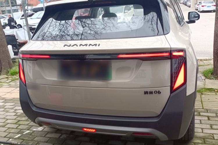 Used Dongfeng NAMMI 06 2025 401 Air Rear