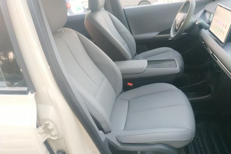 Used Dongfeng NAMMI 06 2025 471 Ultra Right Front Seat