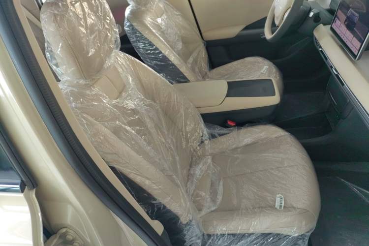 Used Dongfeng NAMMI 06 2025 471 Ultra Right Front Seat