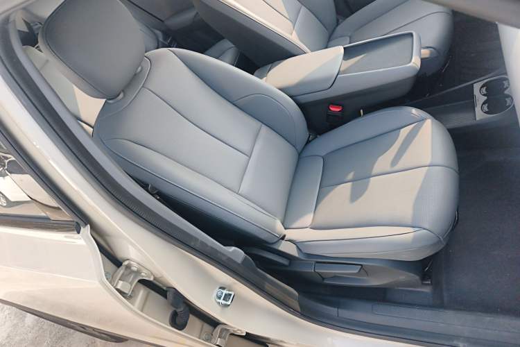 Used Dongfeng NAMMI 06 2025 401 Air Right Front Seat