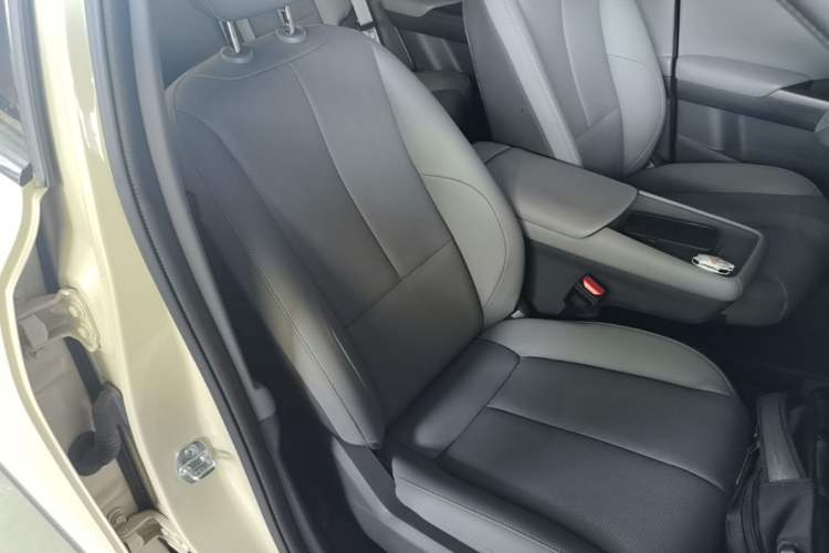 Used Dongfeng NAMMI 06 2025 471 Ultra Right Front Seat