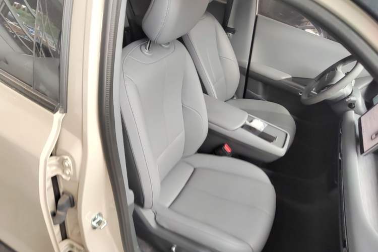 Used Dongfeng NAMMI 06 2025 471 Ultra Right Front Seat