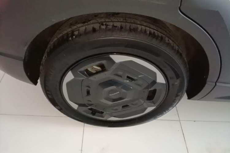 Used Dongfeng NAMMI 06 2025 471 Ultra Right Rear Wheel Hub