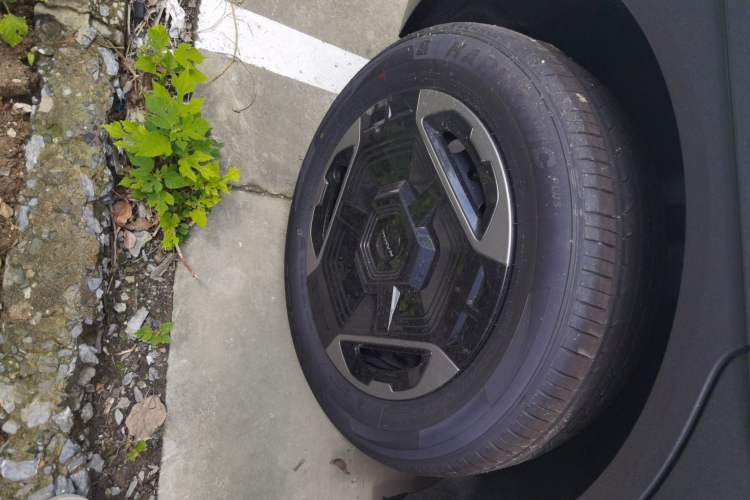 Used Dongfeng NAMMI 06 2025 401 Air Right Rear Wheel Hub
