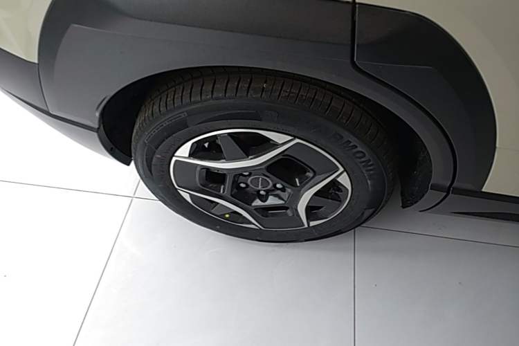Used Dongfeng NAMMI 06 2025 471 Ultra Right Rear Wheel Hub