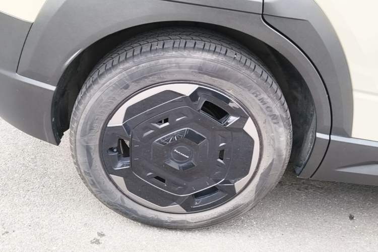 Used Dongfeng NAMMI 06 2025 471 Ultra Right Rear Wheel Hub