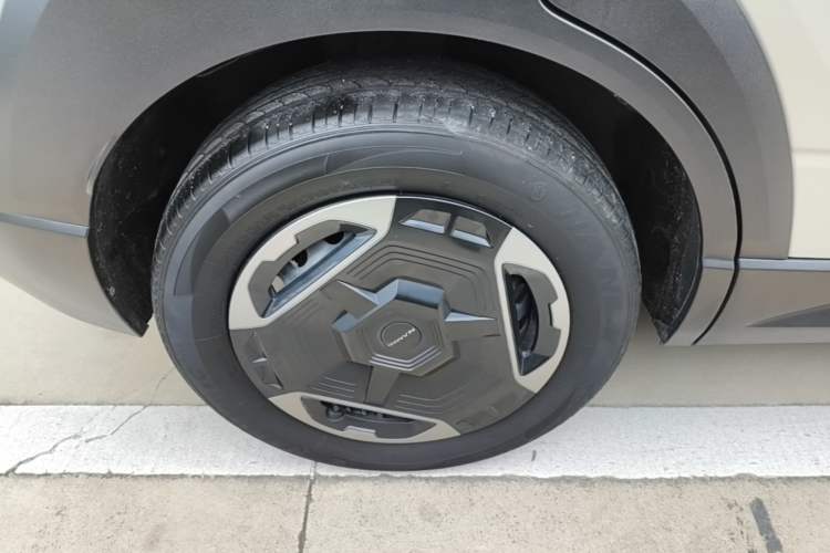 Used Dongfeng NAMMI 06 2025 401 Air Right Rear Wheel Hub
