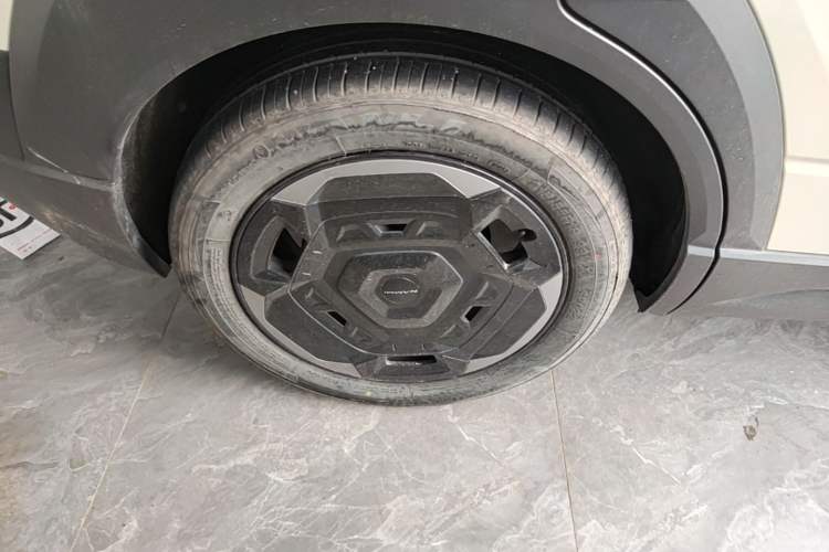 Used Dongfeng NAMMI 06 2025 471 Ultra Right Rear Wheel Hub