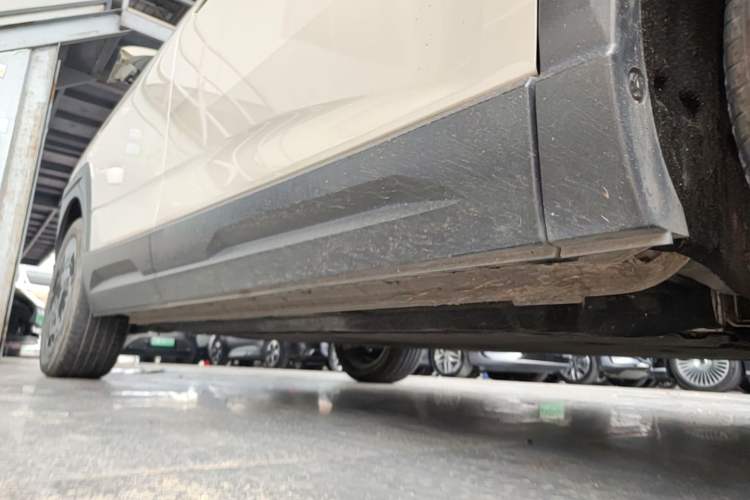 Used Dongfeng NAMMI 06 2025 471 Ultra Right Side Sill