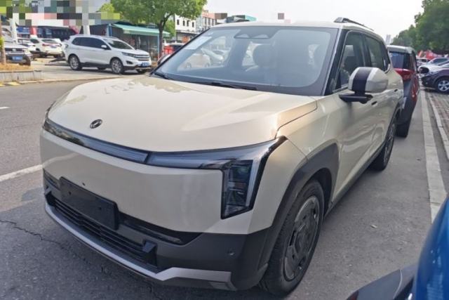 Ojetý Dongfeng NAMMI 06 2025 471 Ultra