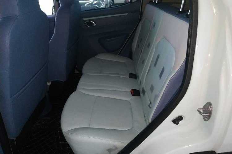 Used Dongfeng NAMMI BOX 2022 Chasing Wind Edition 331 km Standard Model Interior 4