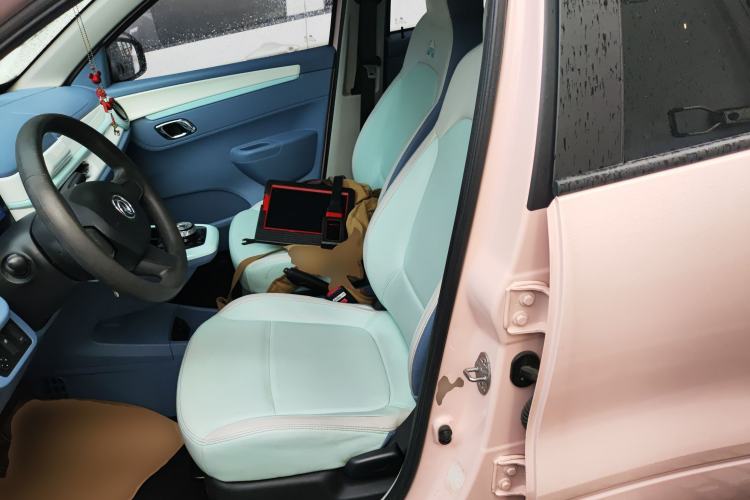Used Dongfeng NAMMI BOX 2022 Light Wind Edition 201KM Lightning Model Left Front Seat