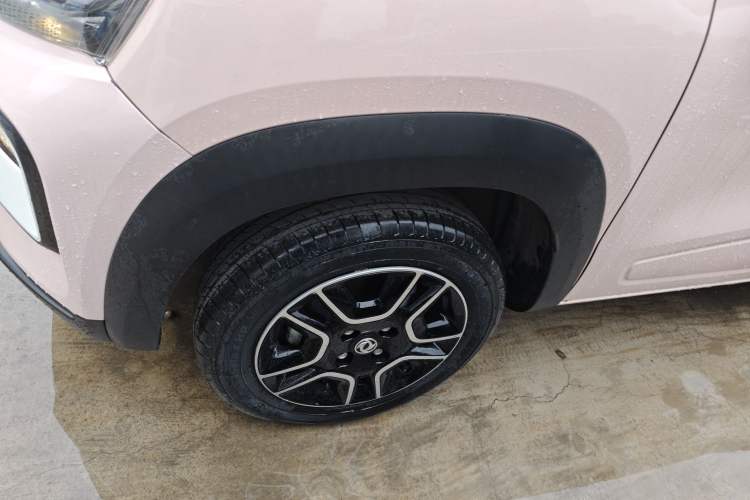 Used Dongfeng NAMMI BOX 2022 Chasing Wind Edition 331 km Standard Model Left Front Wheel Hub