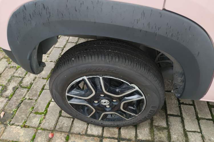 Used Dongfeng NAMMI BOX 2022 Light Wind Edition 201KM Lightning Model Right Rear Wheel Hub
