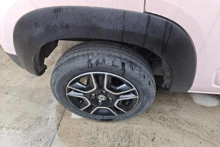 Used Dongfeng NAMMI BOX 2022 Chasing Wind Edition 331 km Standard Model Right Rear Wheel Hub