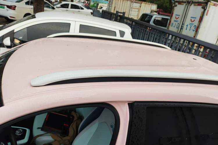 Used Dongfeng NAMMI BOX 2022 Light Wind Edition 201KM Lightning Model Roof