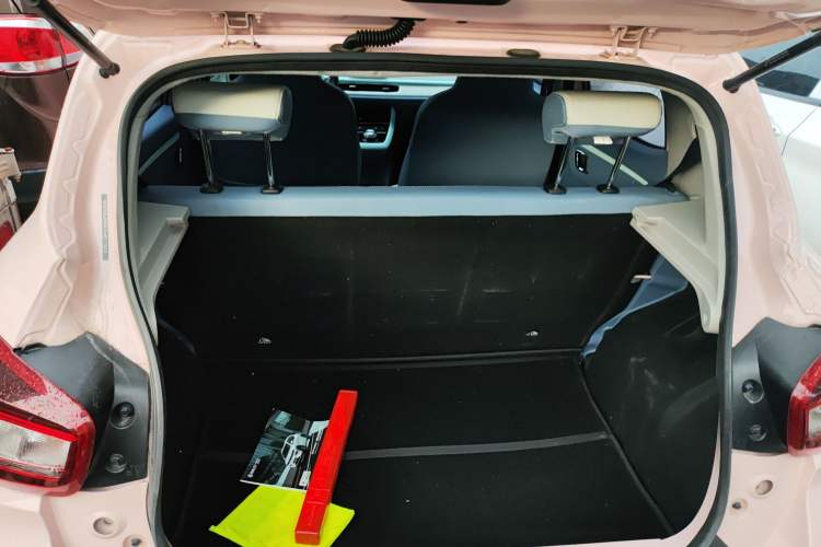 Used Dongfeng NAMMI BOX 2022 Light Wind Edition 201KM Lightning Model Trunk