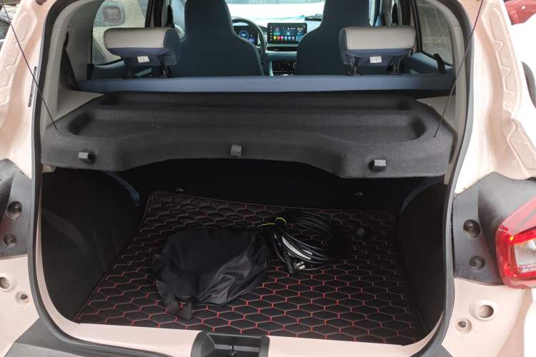 Used Dongfeng NAMMI BOX 2022 Chasing Wind Edition 331 km Standard Model Trunk