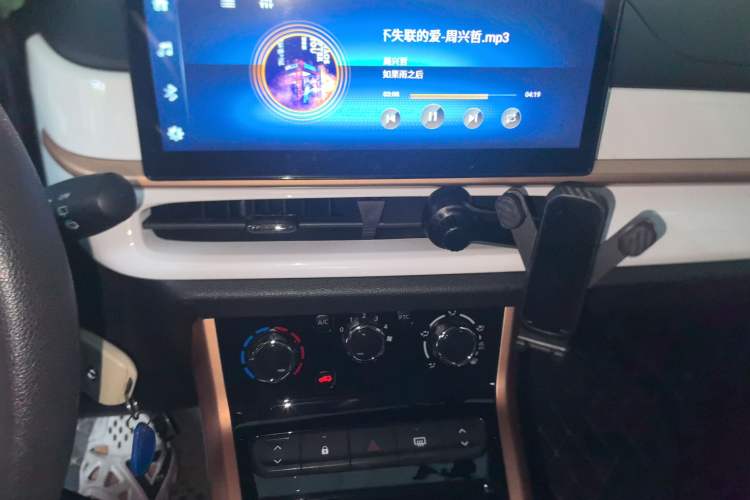 Used Dongfeng NAMMI BOX 2022 Chasing Wind Edition 331KM Advanced Model Audio And AC Panel